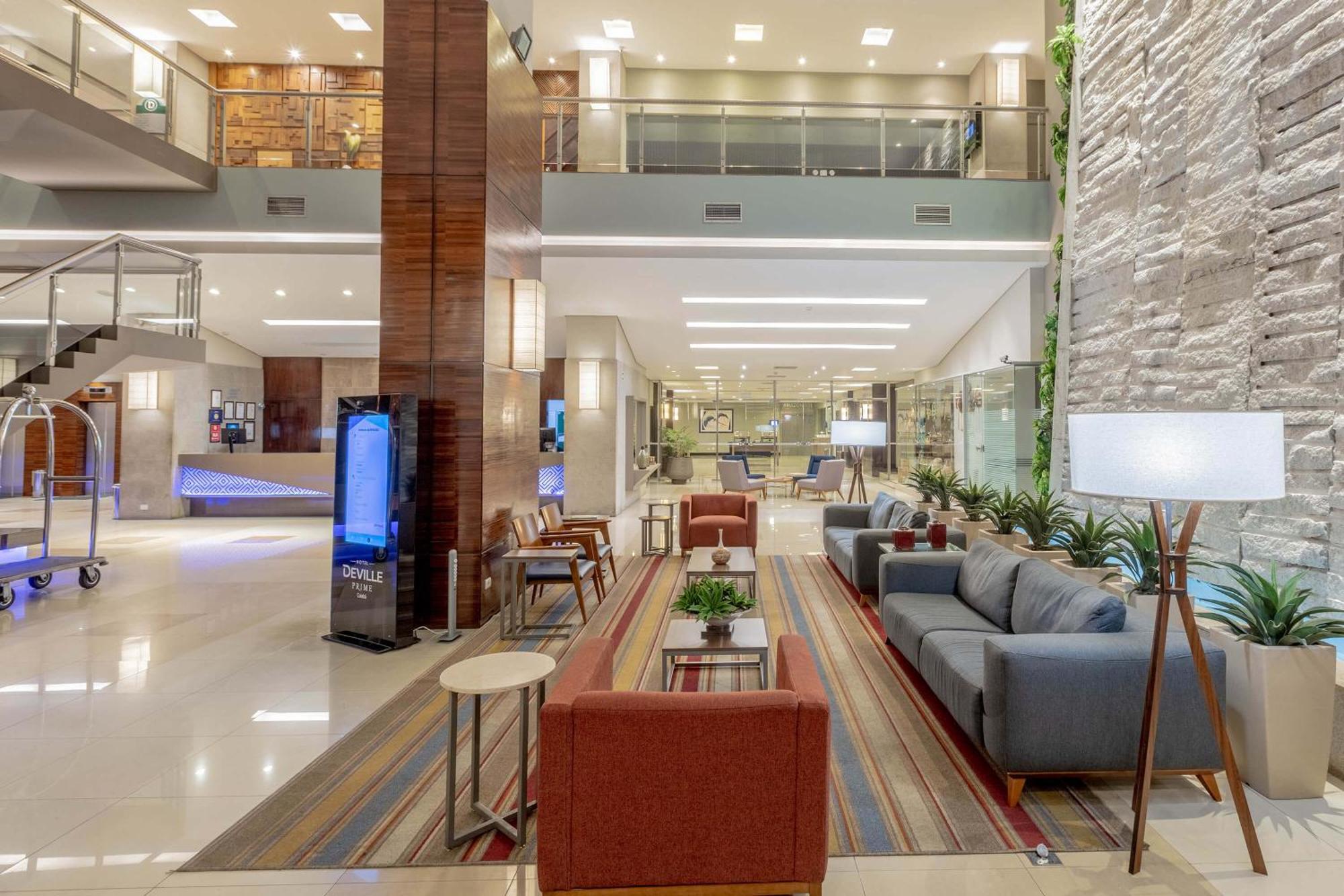 Hotel Deville Prime Cuiaba Exterior photo Lobby